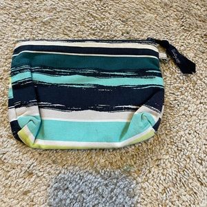 Thirtyone zip pouch